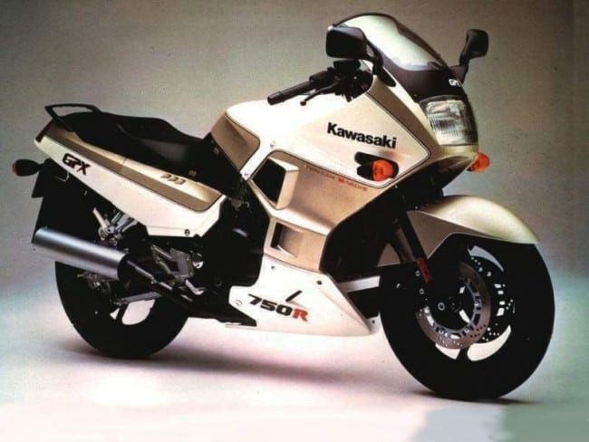 Kawasaki-GPX750R