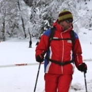 Skileraar in de sneeuw